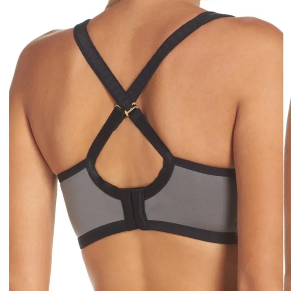 Natori Yogi Convertible Sports Bra - Picture 3 of 10